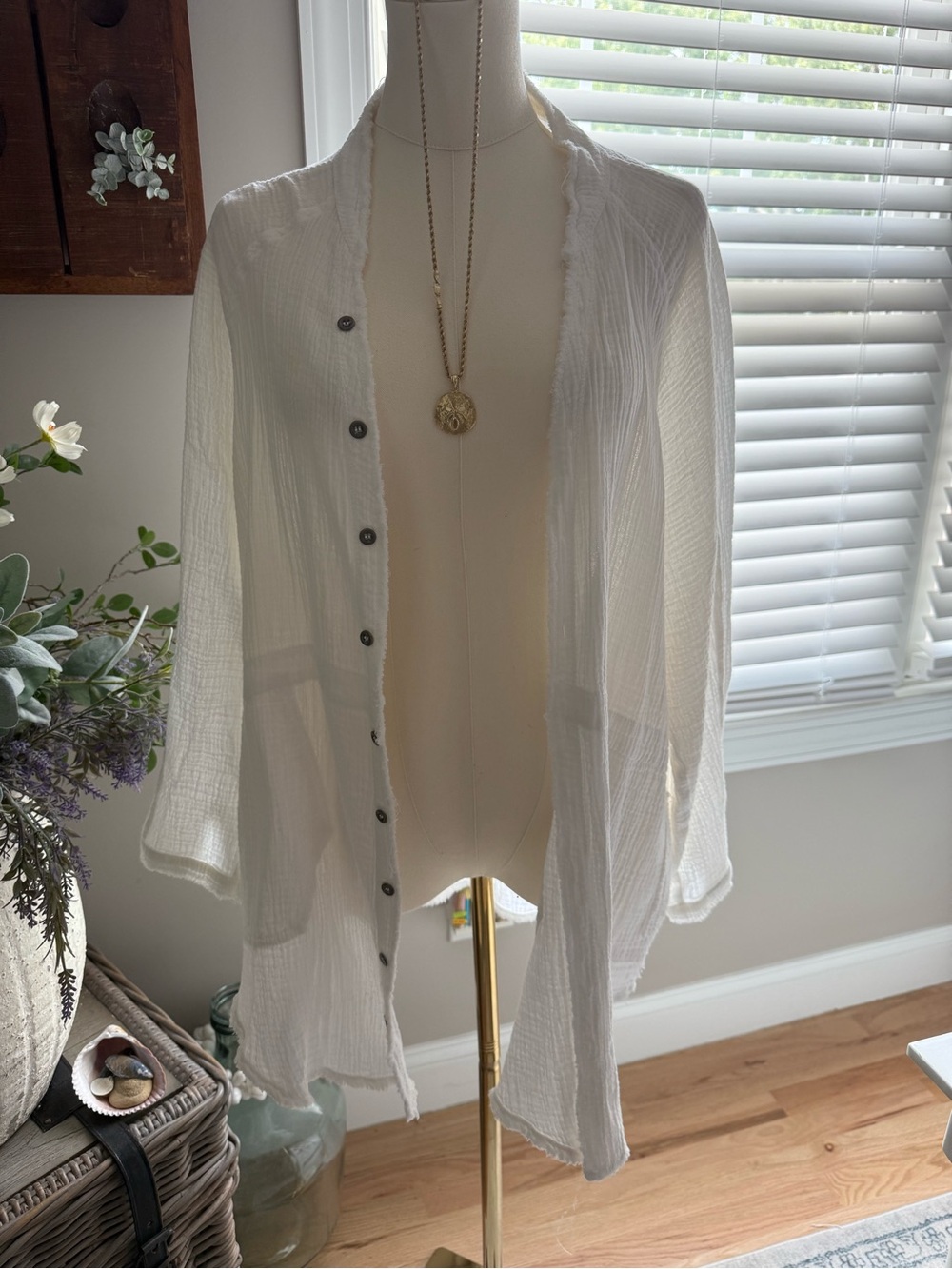 Women’s Lightweight White Button-Front Gauze Top